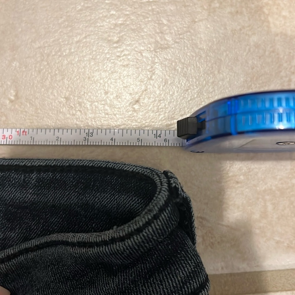 Women’s Old Navy Rockstar Super Skinny Mid-Rise Jeans - Picture 9 of 9